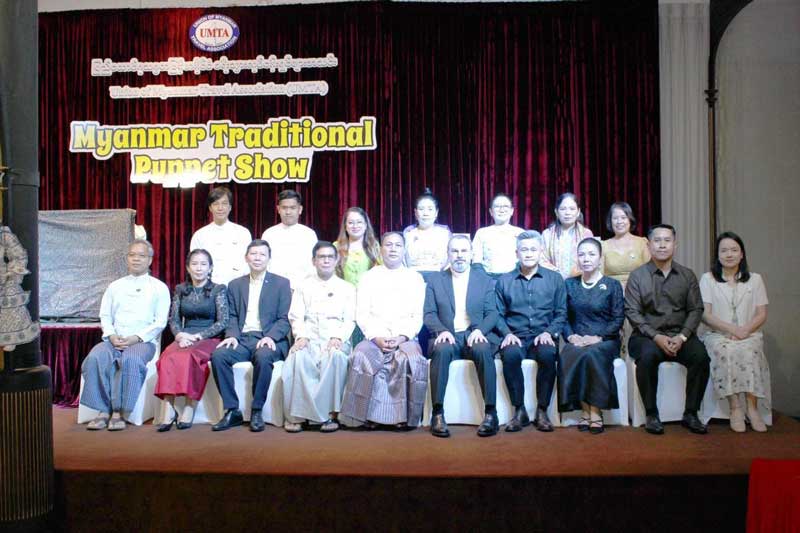 puppet show 08